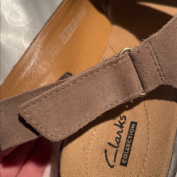 Clarks Women's Tan Suede Sandals 11M - Picture 6 of 6